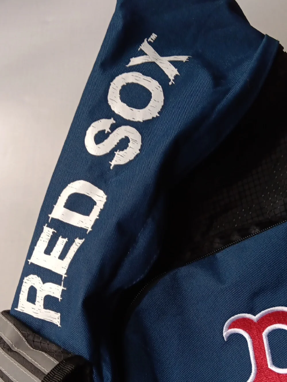 BOSTON RED SOX NAVY SLING BAG